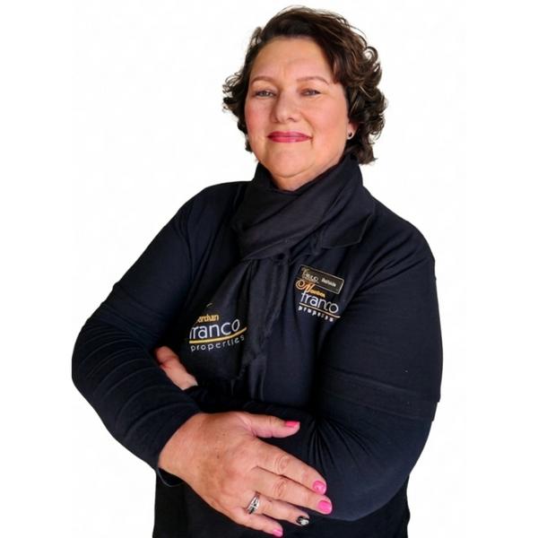 Belinda Fourie, estate agent