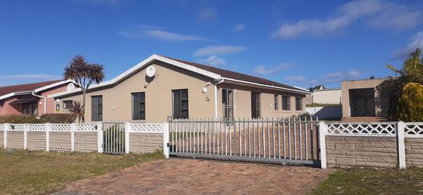 Property For Sale in Dellville Park, Pacaltsdorp